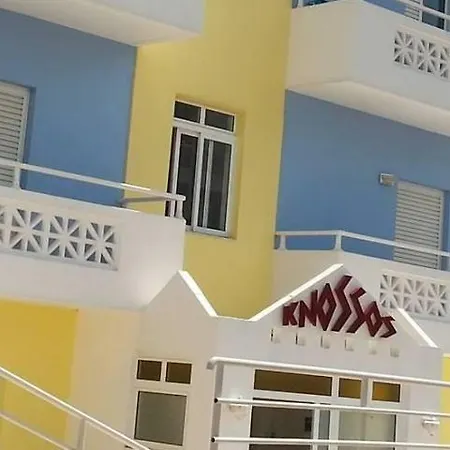 Knossos Apartment *